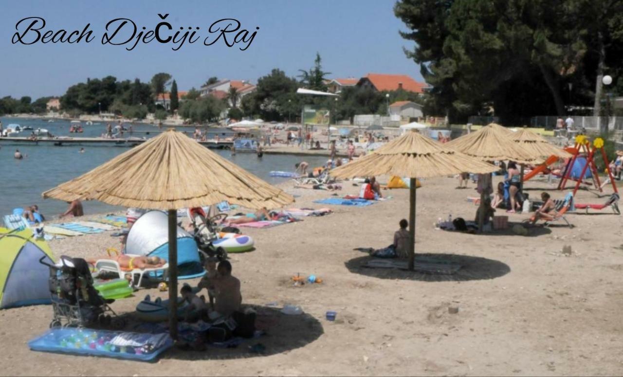 Apartmani Ana Sukošan Exterior foto